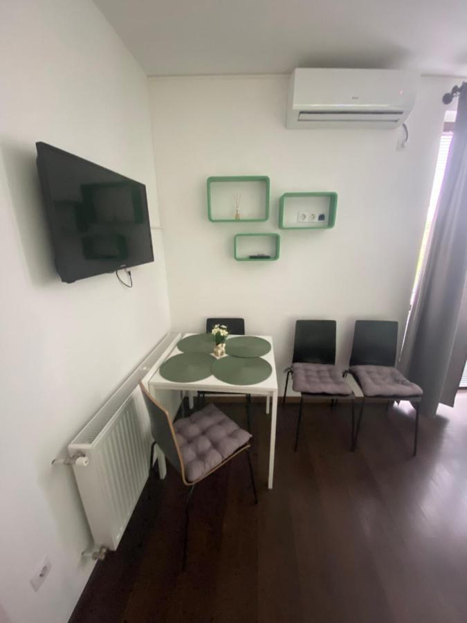 Lexi Classic Apartman Hajdúszoboszló Esterno foto